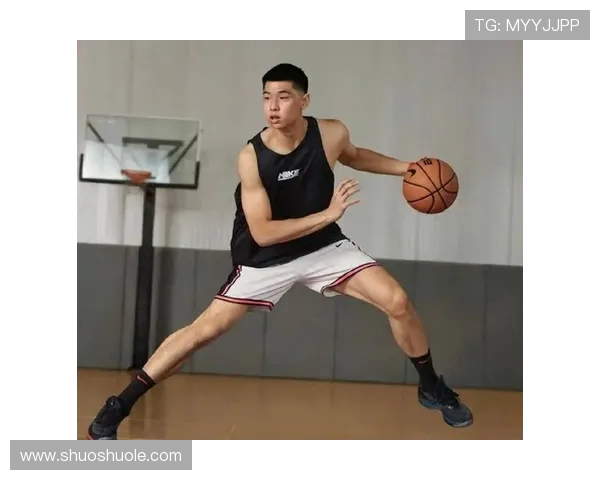 广东男篮崔永熙小电驴骑行成新风潮成为球队标配必备神器