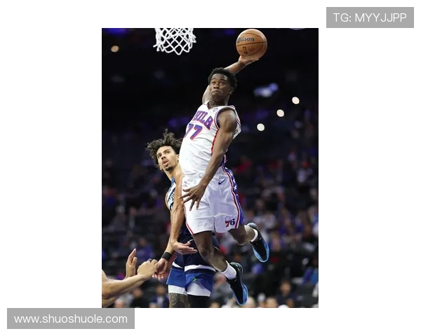 未来巨星崛起 埃奇库姆生涯首秀砍34分仅次张伯伦塞尔维