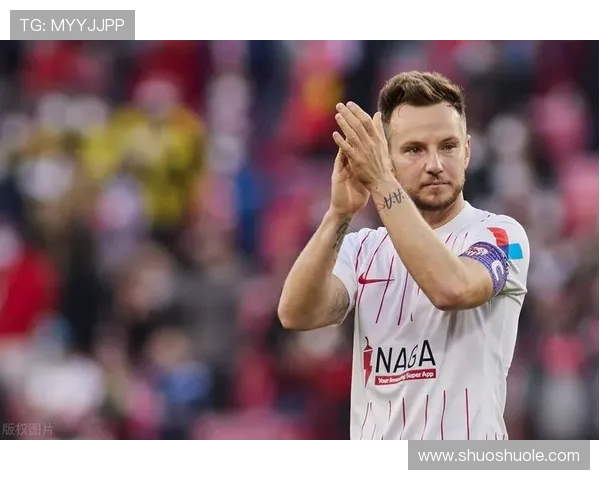 三球克尼佩尔攻防兼备精准判断场上局势展现全面能力